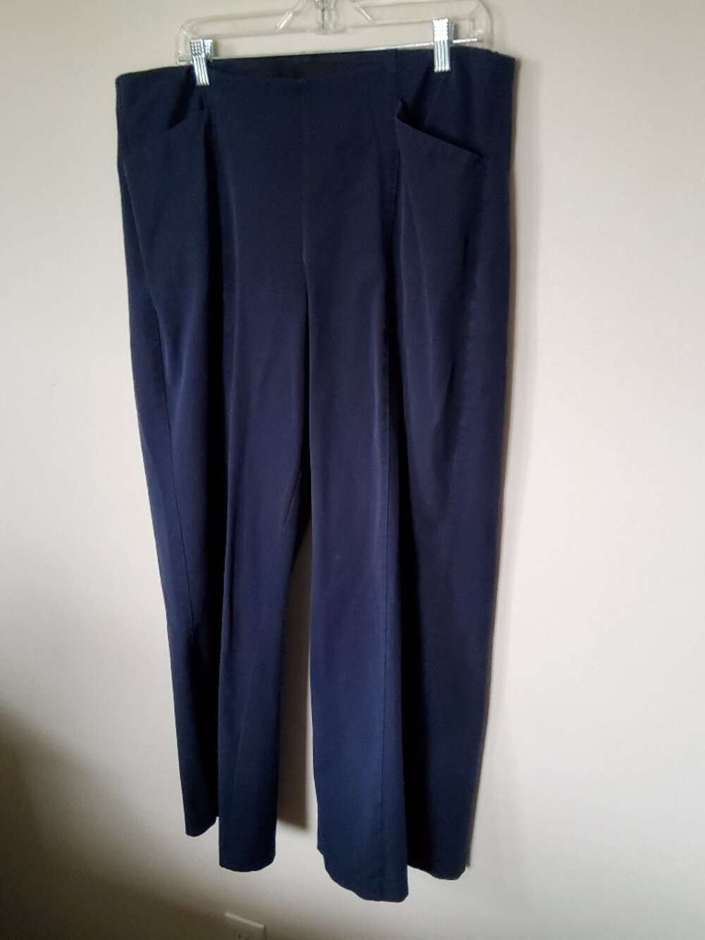 Old Navy Wide Leg Pixie in Navy size XL [see measurements]